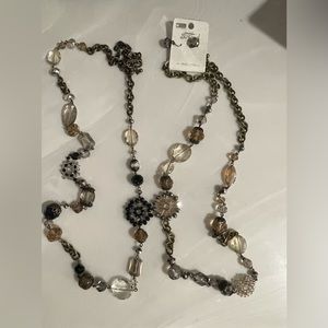 New Lot x 1 beaded necklaces black tone amber tone with I stone earring set